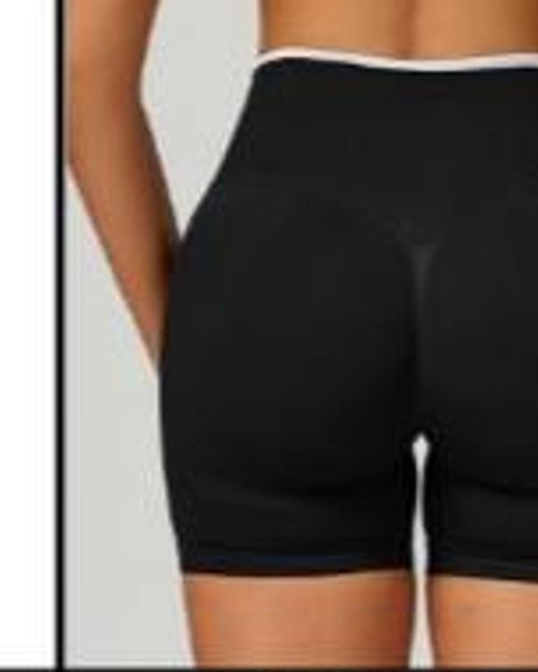 Trim Shorts Black